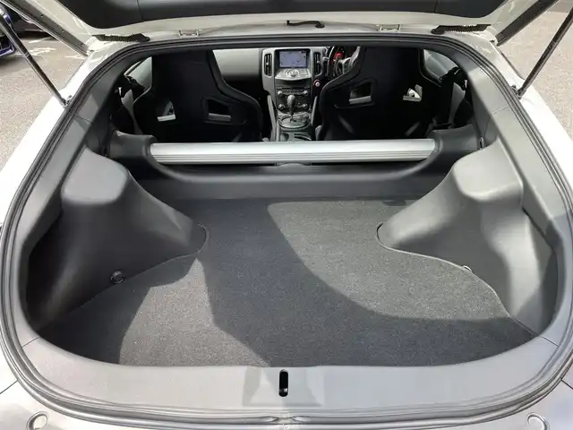 日産 フェアレディ Ｚ ニスモ 神奈川県 2020(令2)年 1.8万km ブリリアントホワイトパール nismo専用エアロ/純正19インチAW/レッドブレーキキャリパー/nismoマフラー/nismoカーボンキッキングプレート/純正レカロハーフレザーシート/BOSEサウンドシステム/純正HDDナビ・地デジTV/純正CD/DVD/MSV/BT/バックカメラ/ビルトインETC/前後ドライブレコーダー/3連メーター/nismo専用タワーバー/パドルシフト/ステアリングスイッチ/スマートキー×2/nismoフロアマット