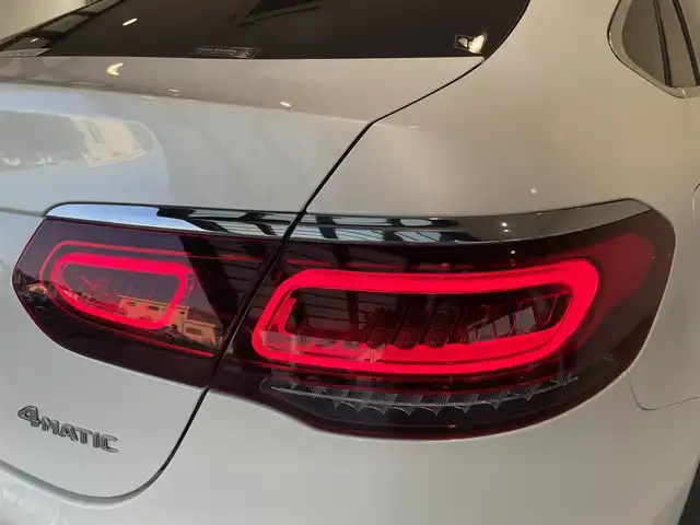 メルセデス・ベンツ ＧＬＣ２２０ d 4マチック クーペ AMGライン 愛知県 2020(令2)年 4.1万km ダイヤモンドホワイト レザーＥＸＣ　/パノラミックＳ／Ｒ　/ＨＵＤ　/Ｂｕｒｍｅｓｔｅｒ　/ＭＢＵＸ　/Ｂｌｕｅｔｏｏｔｈ　/フルセグＴＶ　/３６０度カメラ　/ＡＣＣ　/ＬＫＡ　/ＬＤＷ　/ＢＳＭ　/ドライブレコーダー　/ＥＴＣ２．０　/ＬＥＤライト/アイドリングストップ/プッシュスタート