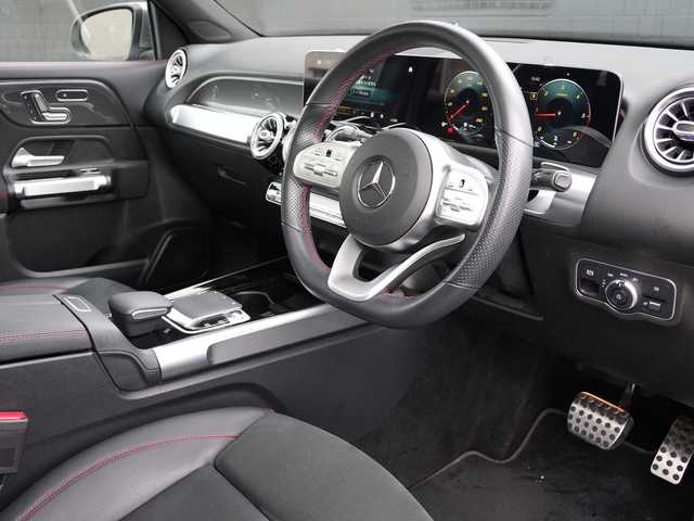 メルセデス・ベンツ ＧＬＢ２００ｄ AMGライン 静岡県 2020(令2)年 4.7万km マウンテングレー レーダーセーフティ /パノラマサンルーフ/MBUXナビフルセグTV Bluetooth USB/全方位カメラ/ハーフレザーシート シートヒーター /パワーバックドア /アンビエントライト /前席メモリーパワーシート/DSRCETC