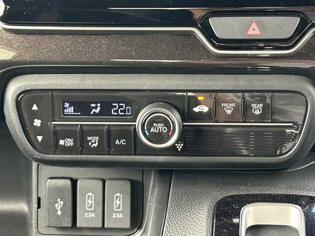 ホンダ Ｎ ＢＯＸ カスタム G L ターボ ホンダセンシング 奈良県 2018(平30)年 3.5万km プレミアムホワイトパールⅡ 社外ナビ /(BT/DVD/CD)/バックカメラ /地デジ /ハーフレザーシート /両側パワースライドドア /ビルトインETC /純正15型AW /LEDヘッドライト /リアサンシェード /車線逸脱警報 /革巻きステアリング