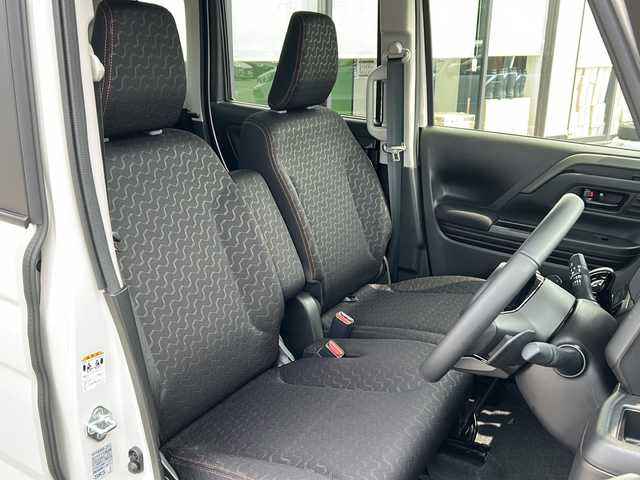 スズキ スペーシア ギア HYBRID XZターボ 岐阜県 2024(令6)年 0.8万km ベージュ 登録時7763m/ディスプレイオーディオ/クルーズコントロール/ETC/バックモニター/全方位カメラ/シートヒーター/コーナーセンサー前後/ハンドルヒーター/純正アルミホイール/両側パワースライドドア/オートライト/Bluetooth/プッシュスタート/スマートキー/スペアキー