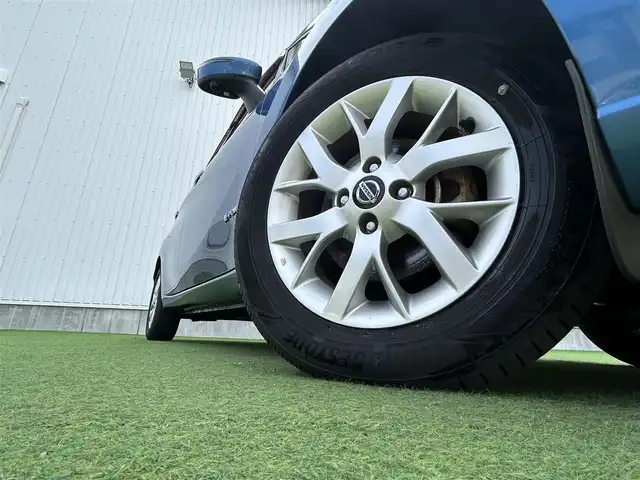 日産 ノート e－パワー X 香川県 2018(平30)年 4.6万km シャイニングブルー 登録時走行距離：45564km/純正ナビゲーション/→地デジ/→CD/DVD再生/全方位カメラ/ビルトインETC/ステアリングリモコン/革巻きステアリング/デジタルインナーミラー/LEDオートライト/純正15インチAW/純正フロアマット/横滑り防止装置/衝突被害軽減システム/スマートキー/スペアキー