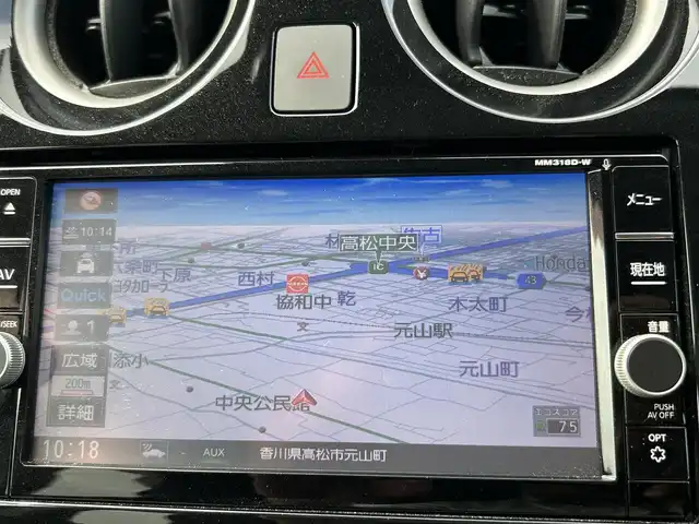 日産 ノート e－パワー X 香川県 2018(平30)年 4.6万km シャイニングブルー 登録時走行距離：45564km/純正ナビゲーション/→地デジ/→CD/DVD再生/全方位カメラ/ビルトインETC/ステアリングリモコン/革巻きステアリング/デジタルインナーミラー/LEDオートライト/純正15インチAW/純正フロアマット/横滑り防止装置/衝突被害軽減システム/スマートキー/スペアキー