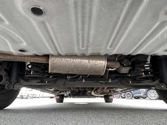 日産 セレナ S 静岡県 2018(平30)年 4.6万km マルーンレッド エンジンスタートボタン/パワーステアリング/パワーウィンドウ/アイドリングストップ/スマートキー（スペアキー1本）/オートエアコン/クルーズコントロール/純正ETC/SDナビ（BT接続、CDチェンジャー、フルセグTV）/3列シート/ドライブレコーダー/ウォークスルー/純正フロアマット/純正アルミホイール/布系シート/バックカメラ/片側パワースライドドア/ABS/横滑り防止装置/キセノンヘッドライト/オートライト/Wエアバック/衝突軽減システム