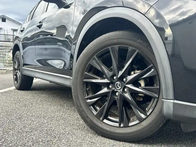 マツダ ＣＸ－５ XD ブラックトーンエディション 静岡県 2021(令3)年 4.7万km ジェットブラックマイカ ユーザー買取車両/ディスプレイオーディオ/純正19インチAW/純正LEDヘッドライト/純正フロアマット/MTモード付AT/エンジンスタートボタン/パドルシフト/オートホールド/クルーズコントロール/電動リアゲート/ステアリングヒーター/シートヒーター/パワーシート/アイドリンクストップ/レーンアシスト/パーキングアシスト/ハーフレザーシート/ETC/USB入力端子/スペアキー×１/スマートキー/記録簿/保証書/取扱説明書