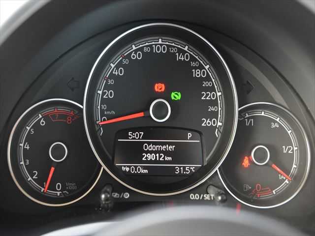 フォルクスワーゲン ザ・ビートル デザイン 和歌山県 2017(平29)年 2.9万km ストーンウォッシュドブルー レザーシートパッケージ/ベージュレザーシート/パドルシフト/シートヒーター/ブラインドスポットモニター/純ナビ/バックカメラ/Bluetoothオーディオ/クルーズコントロール/スマートキー/プッシュスタート/ドライブレコーダー/純16incAW/オートエアコン/保証書/取扱説明書/スペアキー