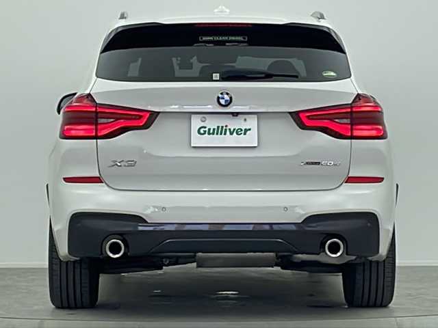 ＢＭＷ Ｘ３ xDrive20d Mスポーツ 大阪府 2018(平30)年 5.5万km アルピンホワイトⅢ 10.25インチワイド・コントロール・ディスプレイ/(フルセグTV/AM/FM/CD/DVD/USB/BT)/ヘッドアップディスプレイ/ブラインドスポットモニター/ドライブレコーダー/ETC/パーキング・アシスト・プラス/・パーク・ディスタンス・コントロール/・パーキング・アシスト/・トップ・ビュー/・サイド・ビュー・カメラ/・リヤ・ビュー・カメラ/ドライビング・アシスト・プラス/・アクティブ・クルーズ・コントロール/・ステアリング＆レーン・コントロール・アシスト/・レーン・ディパチャー・ウォーニング(車線逸脱警告システム)/・レーン・チェンジ・ウォーニング/・アクティブ・サイド・コリジョン・プロテクション/・全車接近警告機能/・衝突回避・被害軽減ブレーキ/・事故回避アシスト/・後車衝突警告機能/・クロス・トラフィック・ウォーニング(フロント＆リア)/ブラインドスポットモニター/オートホールド/パドルシフト/パワーバックドア/メモリシート/シートヒーター/シートメモリ/レザーシート/ルーフレール/スペアキー/取扱説明書/保証書/記録簿(R1.10/R2.11/R3.11/R5.11/R6.11)