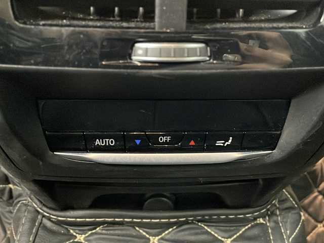 ＢＭＷ Ｘ３ xDrive20d Mスポーツ 大阪府 2018(平30)年 5.5万km アルピンホワイトⅢ 10.25インチワイド・コントロール・ディスプレイ/(フルセグTV/AM/FM/CD/DVD/USB/BT)/ヘッドアップディスプレイ/ブラインドスポットモニター/ドライブレコーダー/ETC/パーキング・アシスト・プラス/・パーク・ディスタンス・コントロール/・パーキング・アシスト/・トップ・ビュー/・サイド・ビュー・カメラ/・リヤ・ビュー・カメラ/ドライビング・アシスト・プラス/・アクティブ・クルーズ・コントロール/・ステアリング＆レーン・コントロール・アシスト/・レーン・ディパチャー・ウォーニング(車線逸脱警告システム)/・レーン・チェンジ・ウォーニング/・アクティブ・サイド・コリジョン・プロテクション/・全車接近警告機能/・衝突回避・被害軽減ブレーキ/・事故回避アシスト/・後車衝突警告機能/・クロス・トラフィック・ウォーニング(フロント＆リア)/ブラインドスポットモニター/オートホールド/パドルシフト/パワーバックドア/メモリシート/シートヒーター/シートメモリ/レザーシート/ルーフレール/スペアキー/取扱説明書/保証書/記録簿(R1.10/R2.11/R3.11/R5.11/R6.11)