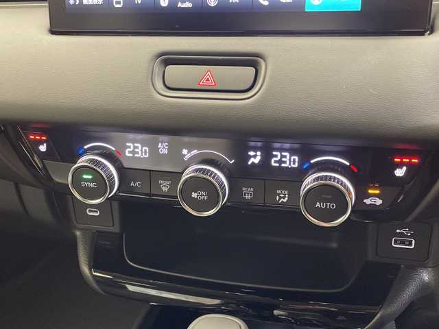 ホンダ ヴェゼル ハイブリッド e:HEV Z 愛媛県 2025(令7)年 0.1千km プラチナホワイトパール 登録済未使用車　純正９型ナビ　バックカメラ　衝突被害軽減ブレーキ　ホンダセンシング　フルセグ　Ｂｌｕｅｔｏｏｔｈ　電動リアゲート　レーンキープアシスト　アダプティブクルーズコントロール　ＥＴＣ２．０/ワイヤレス充電