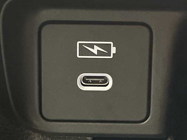 ホンダ ヴェゼル ハイブリッド e:HEV Z 愛媛県 2025(令7)年 0.1千km プラチナホワイトパール 登録済未使用車　純正９型ナビ　バックカメラ　衝突被害軽減ブレーキ　ホンダセンシング　フルセグ　Ｂｌｕｅｔｏｏｔｈ　電動リアゲート　レーンキープアシスト　アダプティブクルーズコントロール　ＥＴＣ２．０/ワイヤレス充電