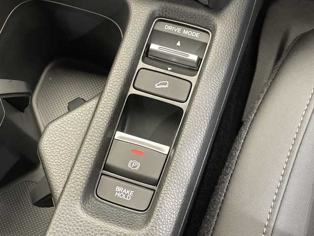 ホンダ ヴェゼル ハイブリッド e:HEV Z 愛媛県 2025(令7)年 0.1千km プラチナホワイトパール 登録済未使用車　純正９型ナビ　バックカメラ　衝突被害軽減ブレーキ　ホンダセンシング　フルセグ　Ｂｌｕｅｔｏｏｔｈ　電動リアゲート　レーンキープアシスト　アダプティブクルーズコントロール　ＥＴＣ２．０/ワイヤレス充電