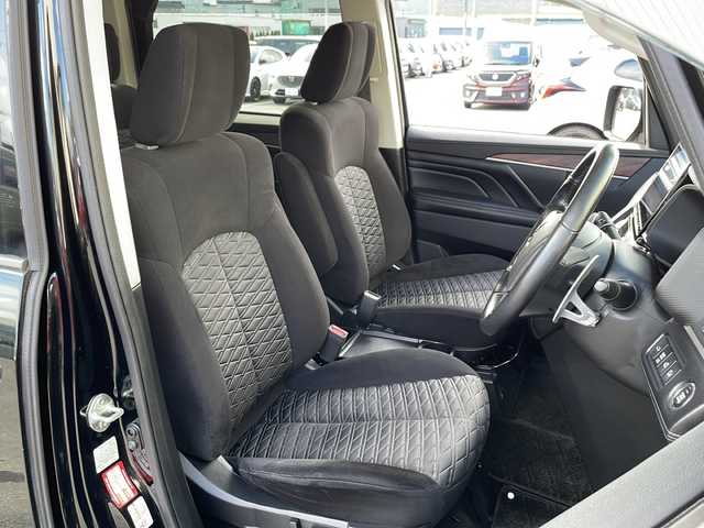 三菱 デリカＤ：５ P 道北・旭川 2020(令2)年 4.5万km エメラルドブラックパール /4WD//ワンオーナー//10.1インチ純正ナビ/　CD/DVD/BT/SD/TV/HDMI/USB//マルチアラウンドモニター//両側パワースライドドア//電動リアゲート//禁煙車//衝突軽減ブレーキ//レーンキープアシスト//アイドリングストップ//横滑り防止//パドルシフト//電動ステップ//運転席パワーシート//前席シートヒーター//レーダークルーズコントロール//ETC//LEDヘッドライト//LEDフォグランプ//ドライブレコーダー//オートライト//スペアキー//スライディングマジックキャリア//サイドカーテン//革巻きステアリング//ステアリングリモコン//純正フロアマット//保証書