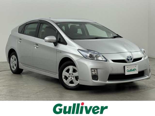 トヨタ プリウス L 福岡県 2009(平21)年 1.8万km シルバーM 純正ＣＤコンポ　/スマートキー　/純正１５インチアルミホイール　/オートライト　/ステアリングスイッチ　/電動格納式ミラー　/純正フロアマット　/レベライザー　/ドアバイザー　/エンジンプッシュスタート