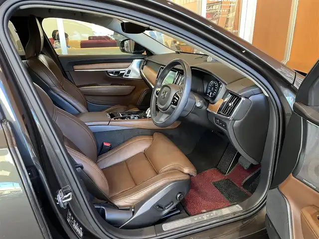 ボルボ Ｖ９０ T8 TE AWD インスクリプション 宮城県 2019(令1)年 1.5万km グレー Bowers&Wilkinsサウンドシステム/パノラマガラスサンルーフ/ACC/LKA/BLIS/ヘッドアップディスプレイ/純正ナビゲーションシステム/フルセグTV/全方位カメラ/ブラウンレザーシート/シートヒーター/シートベンチレーション/メモリ機能付きパワーシート/LEDヘッドライト/オートライト/純正20インチAW/ドライブレコーダー/オレフォス製シフトノブ/AppleCarPlay/AndroidAuto