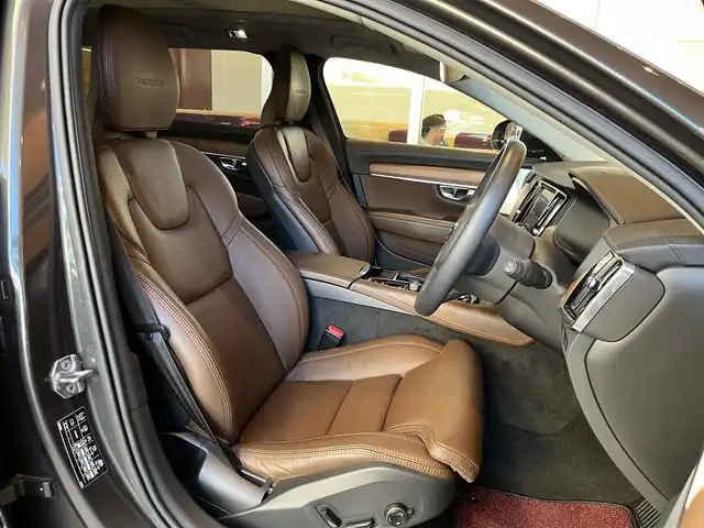 ボルボ Ｖ９０ T8 TE AWD インスクリプション 宮城県 2019(令1)年 1.5万km グレー Bowers&Wilkinsサウンドシステム/パノラマガラスサンルーフ/ACC/LKA/BLIS/ヘッドアップディスプレイ/純正ナビゲーションシステム/フルセグTV/全方位カメラ/ブラウンレザーシート/シートヒーター/シートベンチレーション/メモリ機能付きパワーシート/LEDヘッドライト/オートライト/純正20インチAW/ドライブレコーダー/オレフォス製シフトノブ/AppleCarPlay/AndroidAuto