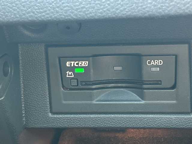 フォルクスワーゲン ゴルフ TSI ハイライン マイスター 埼玉県 2020(令2)年 5.8万km ディープブラックパールエフェクト メーカーナビ　/(AM/FM/AUX/CD/DVD/USB/Bluetooth/フルセグ)/ETC2.0 /ドラレコ前後/バックカメラ　/ドアバイザー　/電格ミラー　/LEDライト　/パワーシート(D)　/シートヒーター(D/N)　/フォグランプ　/ISOFIX /純正フロア　/BSM　/パドルシフト/ステアリングスイッチ　/オートライト　/プッシュスタート/純正フロア/クルーズコントロール/フロントアシスト/TRC/アイドリング/パーキングアシスト/パーキングセンサー/プレミアムサウンドDYNAUDIO/スマートキー/スペアキー1本/保証書/取扱説明書/パワーステアリング/パワーウィンドウ/ABS