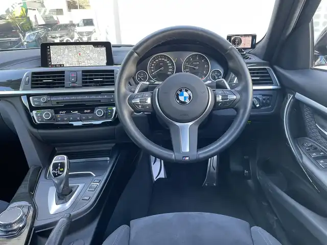 ＢＭＷ ３２０ｄ Mスポーツ 東京都 2018(平30)年 2.2万km アルピンホワイトⅢ 走行21734km/ツインパワーターボ/電動アルカンターラコンビシート/BMWインテリジェントセーフティ/レーダークルーズコントロール/純正iDriveナビ/CD/チューナー/・Bluetoothオーディオ /・HDD音楽ライブラリ ・DVDビデオ再生/バックカメラ/純正ETC2.0車載器(ルームミラー一体)/ドライブレコーダー(前後録画/ケンウッド)/GPSレーダー探知機(ASSURA AR-W55GA)/Mスポーツ純正18インチアルミホイール/アイドリングストップ/スマートキー(スペア1個付)/整備記録簿(R1/1/2/4/5年)/取説(車両/ETC/レーダー/ドラレコ)