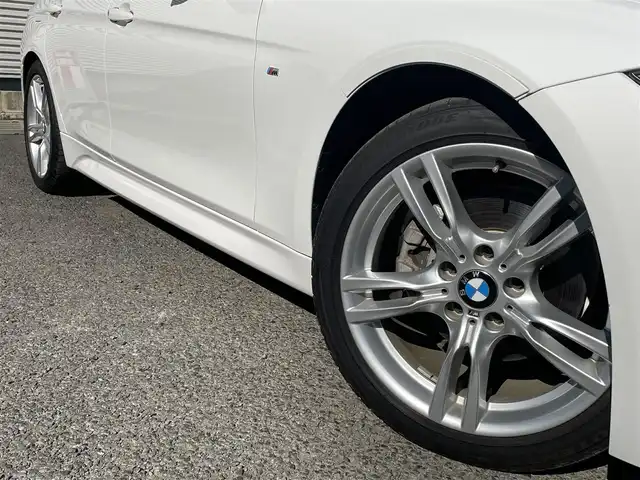 ＢＭＷ ３２０ｄ Mスポーツ 東京都 2018(平30)年 2.2万km アルピンホワイトⅢ 走行21734km/ツインパワーターボ/電動アルカンターラコンビシート/BMWインテリジェントセーフティ/レーダークルーズコントロール/純正iDriveナビ/CD/チューナー/・Bluetoothオーディオ /・HDD音楽ライブラリ ・DVDビデオ再生/バックカメラ/純正ETC2.0車載器(ルームミラー一体)/ドライブレコーダー(前後録画/ケンウッド)/GPSレーダー探知機(ASSURA AR-W55GA)/Mスポーツ純正18インチアルミホイール/アイドリングストップ/スマートキー(スペア1個付)/整備記録簿(R1/1/2/4/5年)/取説(車両/ETC/レーダー/ドラレコ)