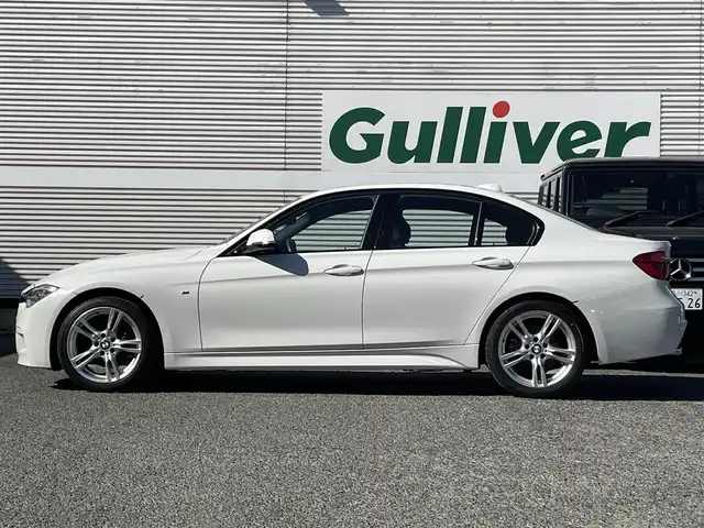 ＢＭＷ ３２０ｄ Mスポーツ 東京都 2018(平30)年 2.2万km アルピンホワイトⅢ 走行21734km/ツインパワーターボ/電動アルカンターラコンビシート/BMWインテリジェントセーフティ/レーダークルーズコントロール/純正iDriveナビ/CD/チューナー/・Bluetoothオーディオ /・HDD音楽ライブラリ ・DVDビデオ再生/バックカメラ/純正ETC2.0車載器(ルームミラー一体)/ドライブレコーダー(前後録画/ケンウッド)/GPSレーダー探知機(ASSURA AR-W55GA)/Mスポーツ純正18インチアルミホイール/アイドリングストップ/スマートキー(スペア1個付)/整備記録簿(R1/1/2/4/5年)/取説(車両/ETC/レーダー/ドラレコ)