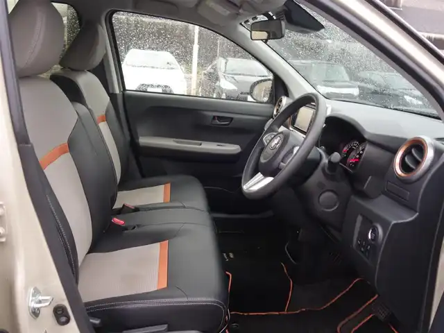 トヨタ パッソ モーダ　チャーム 山形県 2022(令4)年 3万km ブラックマイカメタリック/パウダリーベージュメタリック 2トーン 衝突被害軽減システム/純正SDナビ/　　【CD DVD BT フルセグ MSV AUX】/全周囲カメラ/LEDオートライト/ハーフレザーシート/シートヒーター/アイドリングストップ/コーナーセンサー/ステアリングスイッチ/フォグランプ/スマートキー/ETC