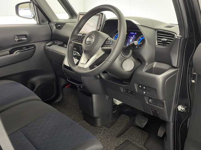 日産 ルークス HWS Gターボ プロパイロットED 宮崎県 2020(令2)年 5.2万km ブラック プロパイロット/・電動パーキングブレーキ/オートブレーキホールド/インテリジェントアラウンドビューモニター/純正9インチディーラーナビ（MM319D-L）/（CD/DVD/SD/MSV/BT/フルセグ/AUX/USB/ipod）/純正ビルトインETC2.0/純正前方ドライブレコーダー（ナビ連動）/ハンズフリーパワー両側パワースライドドア/エマージェンシーブレーキ/踏み間違い防止抑制機能（前後）/レーンディパーチャーウォーニング/アダプティブLEDヘッドライト/LEDフォグランプ/リアサーキュレーター/リアロールシェード/シートバックテーブル/充電用USB端子×2（後席）/プッシュスタート/スマートキー/ステアリングスイッチ/純正15インチアルミホイール/純正フロアマット