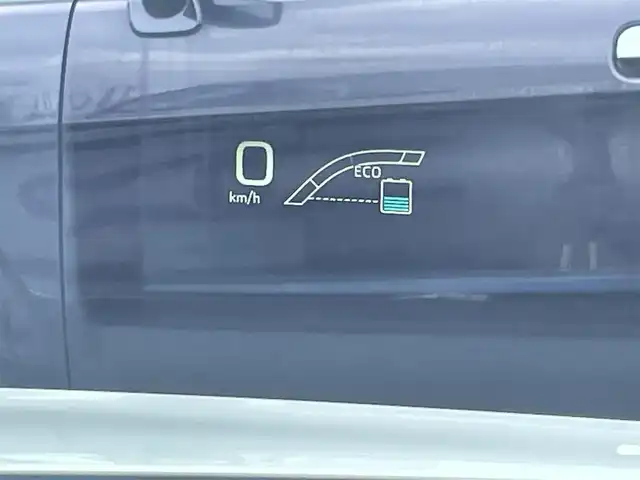 トヨタ プリウス A 佐賀県 2016(平28)年 9.4万km ホワイトパールクリスタルシャイン レーダークルーズコントロール/パーキングアシスト/レーンキープアシスト/衝突被害低減ブレーキ/ブラインドスポットモニター/オートマチックハイビーム/純正SDナビ/CD　DVD　SD　BT/バックカメラ/ビルトインETC/ヘッドアップディスプレイ/ステアリングリモコン/モデリスタエアロパーツ/モデリスタ15インチアルミホイール/純正LEDヘッドライト/フォグランプ/ウィンカーミラー/ドアバイザ―/プッシュスタート/スマートキー　