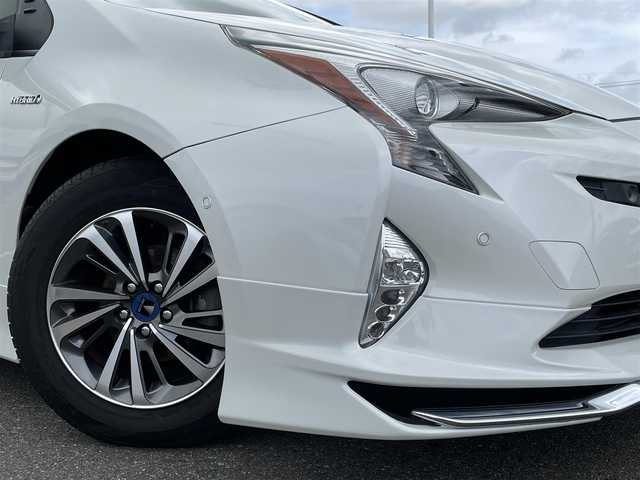 トヨタ プリウス A 佐賀県 2016(平28)年 9.4万km ホワイトパールクリスタルシャイン モデリスタエアロ(F/S/R)/モデリスタアルミホイール/純正メモリーナビ/CD/DVD/Bluetooth/フルセグ/バックカメラ/トヨタセーフティセンス/・レーンキープアシスト/・プリクラッシュセーフティ/・ハイビームアシスト/・レーダークルーズコントロール/ヘッドアップディスプレイ/LEDオートヘッドライト/ETC