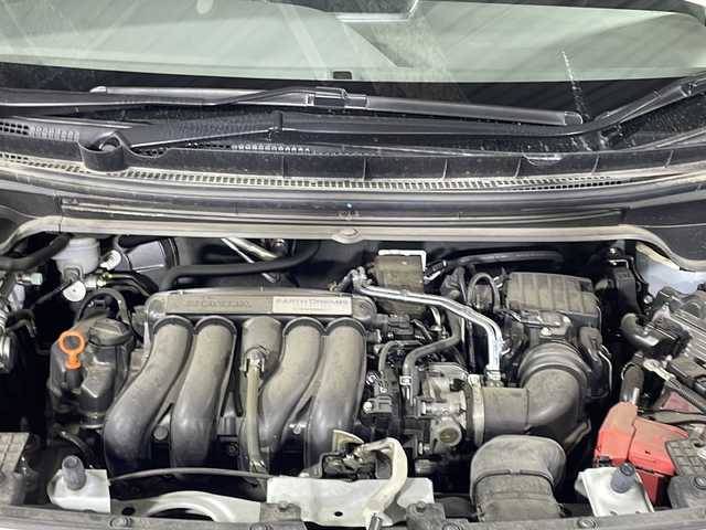 ホンダ フリード G ホンダセンシング 福岡県 2020(令2)年 5.8万km プラチナホワイトパール ・社外ナビ/・Bカメラ/・ETC/・フルセグTV/・クルコン/・CD/DVD/・IPoｄ/・Bluetooth/・両側パワースライドドア/・ウォークスルー/・３列シート/・オートライト/・純正フロアマット
