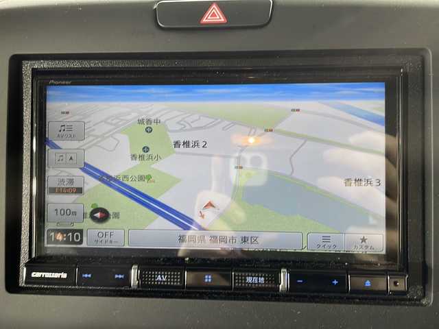 ホンダ フリード G ホンダセンシング 福岡県 2020(令2)年 5.8万km プラチナホワイトパール ・社外ナビ/・Bカメラ/・ETC/・フルセグTV/・クルコン/・CD/DVD/・IPoｄ/・Bluetooth/・両側パワースライドドア/・ウォークスルー/・３列シート/・オートライト/・純正フロアマット