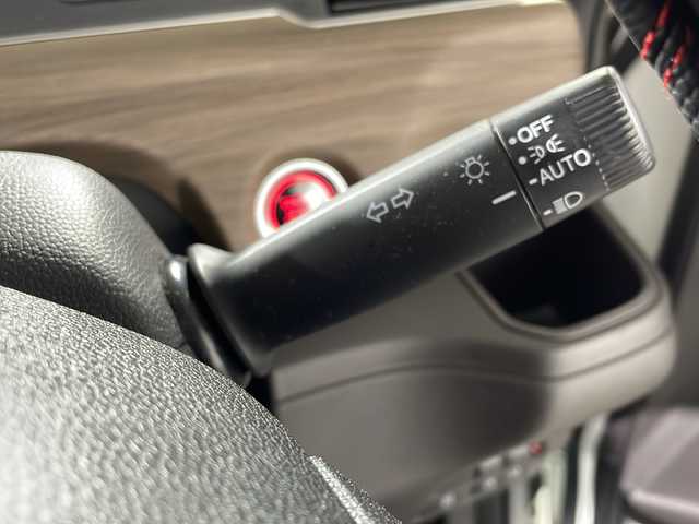 ホンダ フリード G ホンダセンシング 福岡県 2020(令2)年 5.8万km プラチナホワイトパール ・社外ナビ/・Bカメラ/・ETC/・フルセグTV/・クルコン/・CD/DVD/・IPoｄ/・Bluetooth/・両側パワースライドドア/・ウォークスルー/・３列シート/・オートライト/・純正フロアマット