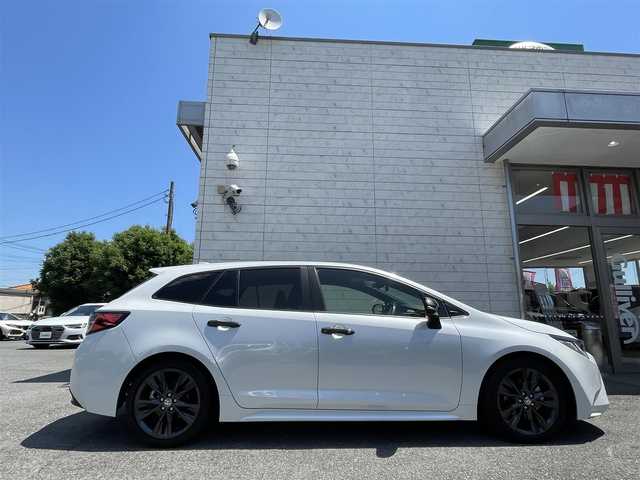 トヨタ カローラツーリング ハイブリッド ダブルバイビー 埼玉県 2022(令4)年 2.3万km プラチナホワイトパールマイカ ワンオーナー/外部検査済み/純正ディスプレイオーディオ/バックカメラ/プリクラッシュセーフティ/レーンキープ/クリアランスソナー/レーダークルーズコントロール/ステアリング/ステアリングスイッチ/電動パーキングブレーキ/プッシュスタート/LEDヘッドライト/スマートキー/スペアキー1本/ETC2.0