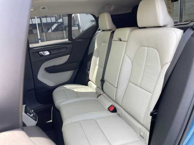 ボルボ ボルボ ＸＣ４０ 青森県 2022(令4)年 5.9万km 青 4WD/ハーマンカードンサウンド/パノラマサンルーフ/ICターボ/白革シート/全席シートレーター/全方位カメラ/ＡＣＣ/ＡｐｐｌｅＣａｒＰｌａｙ/AndroidAuto/純正ナビ/(USB/Bt)/ＢＬＩＳ/D席メモリー付き/前席パワーシート/前車発進通知機能/ＬＥＤオートライト/LEDフォグランプ/純正１９インチアルミホイール/ウインカーミラー/ブラックルーフレール/ヘットライトウオッシャー/前後バンパーソナー/ドライブレコーダー（前後）/革巻きステア/ノブ/プッシュスタートシステム/W/サイド/カーテンエアバッグ/ABS/スマートキーｘ２/取扱説明書/保証書/点検記録簿（Ｒ５．Ｒ６）