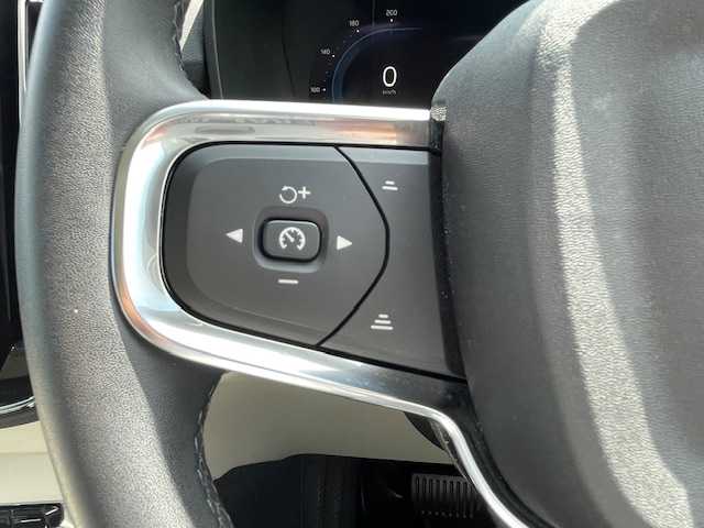 ボルボ ボルボ ＸＣ４０ 青森県 2022(令4)年 5.9万km 青 4WD/ハーマンカードンサウンド/パノラマサンルーフ/ICターボ/白革シート/全席シートレーター/全方位カメラ/ＡＣＣ/ＡｐｐｌｅＣａｒＰｌａｙ/AndroidAuto/純正ナビ/(USB/Bt)/ＢＬＩＳ/D席メモリー付き/前席パワーシート/前車発進通知機能/ＬＥＤオートライト/LEDフォグランプ/純正１９インチアルミホイール/ウインカーミラー/ブラックルーフレール/ヘットライトウオッシャー/前後バンパーソナー/ドライブレコーダー（前後）/革巻きステア/ノブ/プッシュスタートシステム/W/サイド/カーテンエアバッグ/ABS/スマートキーｘ２/取扱説明書/保証書/点検記録簿（Ｒ５．Ｒ６）