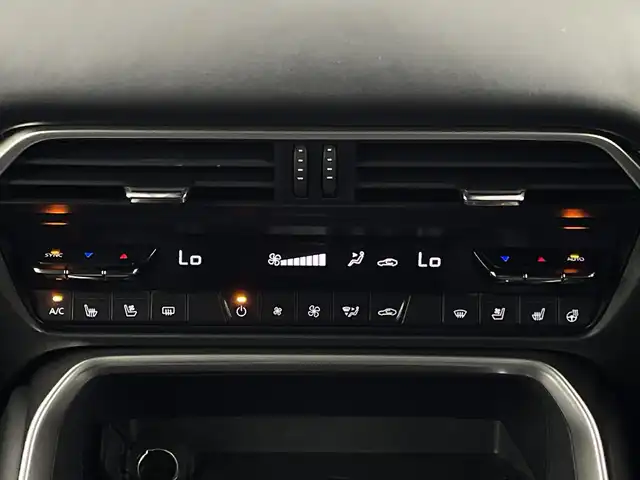 マツダ ＣＸ－６０ XD HV エクスクルーシブスポーツ 新潟県 2022(令4)年 2.8万km パール ４WD/禁煙車/BOSEサウンド/ｉ－ＡＣＴＩＶＳＥＮＳＥ/マツダコネクトナビ/　　AM/FM/BT/applecarplay/androidauto/HDMI/アラウンドビューモニター/パワーバックドア/マツダレーダークルーズコントロール/LEDオートライト/オートマチックハイビーム/前席ベンチレーションシート/運転席メモリシート/前席パワーシート/純正20インチアルミホイール付/電動パーキングブレーキ/オートブレーキホールド/ステアリングヒーター/ステアリングスイッチ/アイドリングストップ/typeCポート/ドライブレコーダー/ブラインドスポットモニター/AC100V充電/トノカバー/スマートキー/ETC