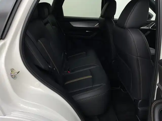 マツダ ＣＸ－６０ XD HV エクスクルーシブスポーツ 新潟県 2022(令4)年 2.8万km パール ４WD/禁煙車/BOSEサウンド/ｉ－ＡＣＴＩＶＳＥＮＳＥ/マツダコネクトナビ/　　AM/FM/BT/applecarplay/androidauto/HDMI/アラウンドビューモニター/パワーバックドア/マツダレーダークルーズコントロール/LEDオートライト/オートマチックハイビーム/前席ベンチレーションシート/運転席メモリシート/前席パワーシート/純正20インチアルミホイール付/電動パーキングブレーキ/オートブレーキホールド/ステアリングヒーター/ステアリングスイッチ/アイドリングストップ/typeCポート/ドライブレコーダー/ブラインドスポットモニター/AC100V充電/トノカバー/スマートキー/ETC