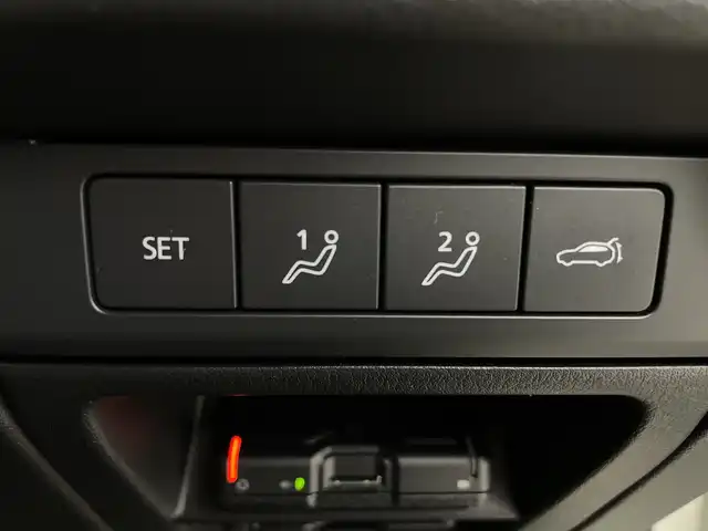 マツダ ＣＸ－６０ XD HV エクスクルーシブスポーツ 新潟県 2022(令4)年 2.8万km パール ４WD/禁煙車/BOSEサウンド/ｉ－ＡＣＴＩＶＳＥＮＳＥ/マツダコネクトナビ/　　AM/FM/BT/applecarplay/androidauto/HDMI/アラウンドビューモニター/パワーバックドア/マツダレーダークルーズコントロール/LEDオートライト/オートマチックハイビーム/前席ベンチレーションシート/運転席メモリシート/前席パワーシート/純正20インチアルミホイール付/電動パーキングブレーキ/オートブレーキホールド/ステアリングヒーター/ステアリングスイッチ/アイドリングストップ/typeCポート/ドライブレコーダー/ブラインドスポットモニター/AC100V充電/トノカバー/スマートキー/ETC