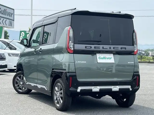 三菱 デリカミニ T プレミアム 奈良県 2023(令5)年 2.2万km 緑Ⅱ ９インチナビ　/フルセグＴＶ　/全方位カメラ　/前後ドライブレコーダー　/ＥＴＣ２．０　/マイパイロット　/両側ハンズフリーパワースライドドア　/デジタルインナーミラー　/ｅ－アシスト　/ハーフレザーシート　/シートヒーター　/ＡＡＣ/追従型クルーズコントロール/ルーフレール/ステアリングヒーター/ロールサンシェード/パドルシフト
