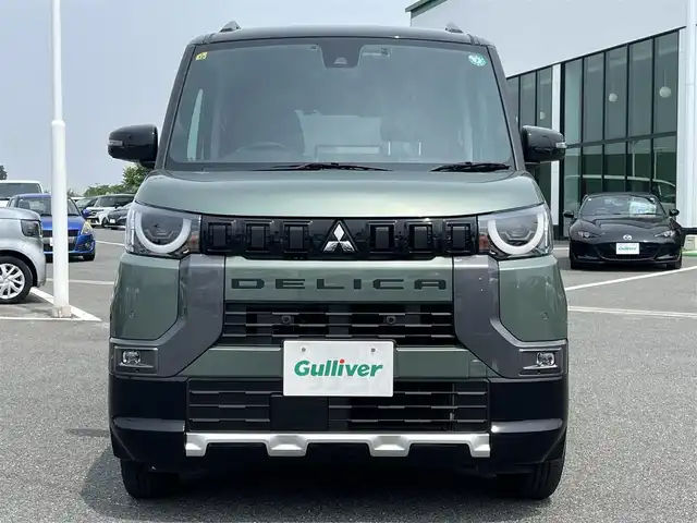 三菱 デリカミニ T プレミアム 奈良県 2023(令5)年 2.2万km 緑Ⅱ ９インチナビ　/フルセグＴＶ　/全方位カメラ　/前後ドライブレコーダー　/ＥＴＣ２．０　/マイパイロット　/両側ハンズフリーパワースライドドア　/デジタルインナーミラー　/ｅ－アシスト　/ハーフレザーシート　/シートヒーター　/ＡＡＣ/追従型クルーズコントロール/ルーフレール/ステアリングヒーター/ロールサンシェード/パドルシフト