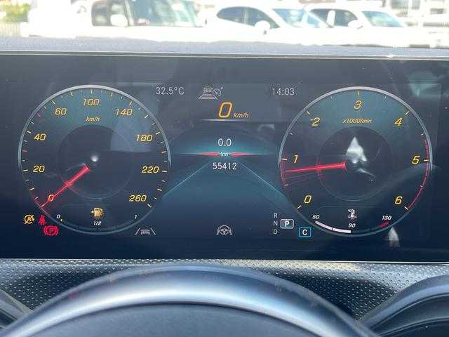メルセデス・ベンツ ＣＬＡ２００ｄ AMGライン 埼玉県 2021(令3)年 5.6万km ポーラホワイト 黒ハーフレザーシート/アドバンスドパッケージ/アダプティブクルーズコントロール/純正HDDナビ/(Bluetooth/USB/フルセグ)/３６０度カメラ/ヘッドアップディスプレイ/ブラインドスポットモニター/アンビエントライト/シートヒーター/ETC