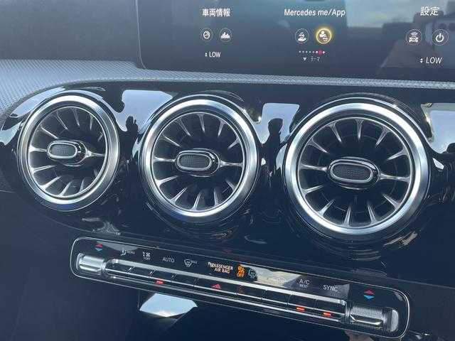 メルセデス・ベンツ ＣＬＡ２００ｄ AMGライン 埼玉県 2021(令3)年 5.6万km ポーラホワイト 黒ハーフレザーシート/アドバンスドパッケージ/アダプティブクルーズコントロール/純正HDDナビ/(Bluetooth/USB/フルセグ)/３６０度カメラ/ヘッドアップディスプレイ/ブラインドスポットモニター/アンビエントライト/シートヒーター/ETC