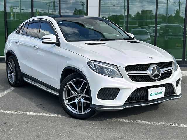 メルセデス・ベンツ ＧＬＥ３５０ｄ 4マチック クーペ スポーツ 道東・釧路十勝 2017(平29)年 13.5万km ダイヤモンドホワイト ・サンルーフ/・４WD/・純正ナビ/（CD/DVD/BT/USB/フルセグ）/・全方位カメラ/・ETC/・純正ドライブレコーダー（前方）/・前席メモリー付パワーシート/・全席シートヒーター/・前席エアシート/・電動リアゲート/・プッシュスタート/・スマートキー/・横滑り防止/・オートライト/・ドアバイザー/・ダブル+カーテンエアバッグ/・取扱説明書/・保証書/・純正アルミホイール付スタッドレス積込（275/45/R21）/2020年製造残4ミリ