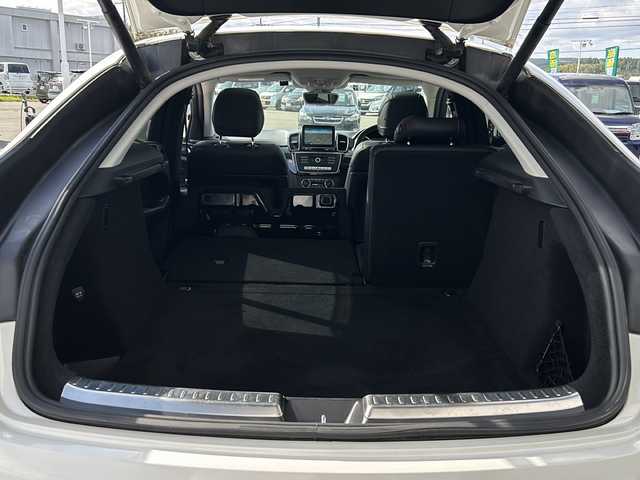 メルセデス・ベンツ ＧＬＥ３５０ｄ 4マチック クーペ スポーツ 道東・釧路十勝 2017(平29)年 13.5万km ダイヤモンドホワイト ・サンルーフ/・４WD/・純正ナビ/（CD/DVD/BT/USB/フルセグ）/・全方位カメラ/・ETC/・純正ドライブレコーダー（前方）/・前席メモリー付パワーシート/・全席シートヒーター/・前席エアシート/・電動リアゲート/・プッシュスタート/・スマートキー/・横滑り防止/・オートライト/・ドアバイザー/・ダブル+カーテンエアバッグ/・取扱説明書/・保証書/・純正アルミホイール付スタッドレス積込（275/45/R21）/2020年製造残4ミリ