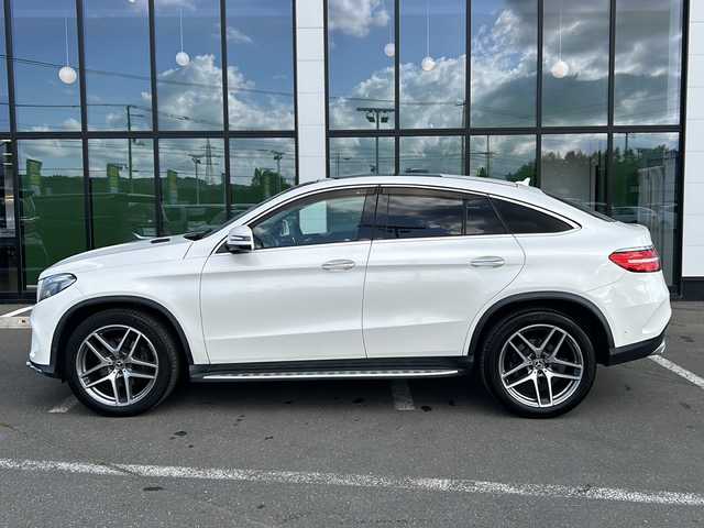 メルセデス・ベンツ ＧＬＥ３５０ｄ 4マチック クーペ スポーツ 道東・釧路十勝 2017(平29)年 13.5万km ダイヤモンドホワイト ・サンルーフ/・４WD/・純正ナビ/（CD/DVD/BT/USB/フルセグ）/・全方位カメラ/・ETC/・純正ドライブレコーダー（前方）/・前席メモリー付パワーシート/・全席シートヒーター/・前席エアシート/・電動リアゲート/・プッシュスタート/・スマートキー/・横滑り防止/・オートライト/・ドアバイザー/・ダブル+カーテンエアバッグ/・取扱説明書/・保証書/・純正アルミホイール付スタッドレス積込（275/45/R21）/2020年製造残4ミリ