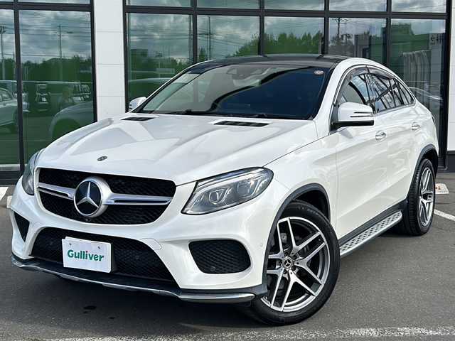 メルセデス・ベンツ ＧＬＥ３５０ｄ 4マチック クーペ スポーツ 道東・釧路十勝 2017(平29)年 13.5万km ダイヤモンドホワイト ・サンルーフ/・４WD/・純正ナビ/（CD/DVD/BT/USB/フルセグ）/・全方位カメラ/・ETC/・純正ドライブレコーダー（前方）/・前席メモリー付パワーシート/・全席シートヒーター/・前席エアシート/・電動リアゲート/・プッシュスタート/・スマートキー/・横滑り防止/・オートライト/・ドアバイザー/・ダブル+カーテンエアバッグ/・取扱説明書/・保証書/・純正アルミホイール付スタッドレス積込（275/45/R21）/2020年製造残4ミリ