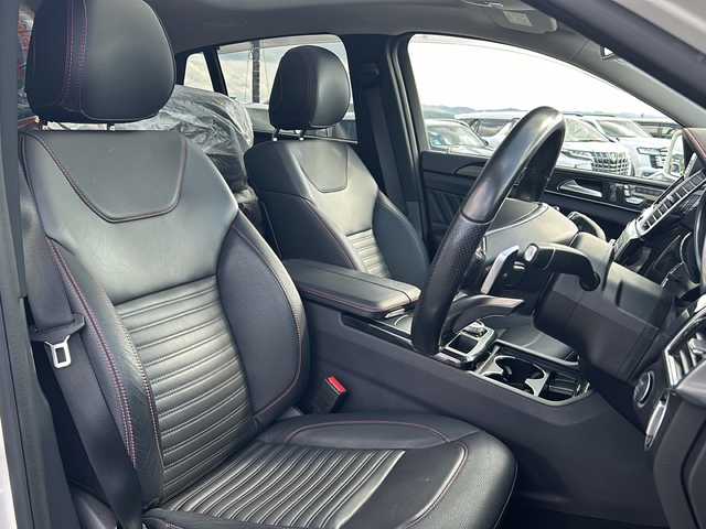 メルセデス・ベンツ ＧＬＥ３５０ｄ 4マチック クーペ スポーツ 道東・釧路十勝 2017(平29)年 13.5万km ダイヤモンドホワイト ・サンルーフ/・４WD/・純正ナビ/（CD/DVD/BT/USB/フルセグ）/・全方位カメラ/・ETC/・純正ドライブレコーダー（前方）/・前席メモリー付パワーシート/・全席シートヒーター/・前席エアシート/・電動リアゲート/・プッシュスタート/・スマートキー/・横滑り防止/・オートライト/・ドアバイザー/・ダブル+カーテンエアバッグ/・取扱説明書/・保証書/・純正アルミホイール付スタッドレス積込（275/45/R21）/2020年製造残4ミリ
