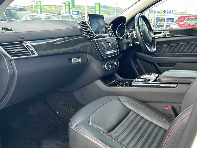 メルセデス・ベンツ ＧＬＥ３５０ｄ 4マチック クーペ スポーツ 道東・釧路十勝 2017(平29)年 13.5万km ダイヤモンドホワイト ・サンルーフ/・４WD/・純正ナビ/（CD/DVD/BT/USB/フルセグ）/・全方位カメラ/・ETC/・純正ドライブレコーダー（前方）/・前席メモリー付パワーシート/・全席シートヒーター/・前席エアシート/・電動リアゲート/・プッシュスタート/・スマートキー/・横滑り防止/・オートライト/・ドアバイザー/・ダブル+カーテンエアバッグ/・取扱説明書/・保証書/・純正アルミホイール付スタッドレス積込（275/45/R21）/2020年製造残4ミリ