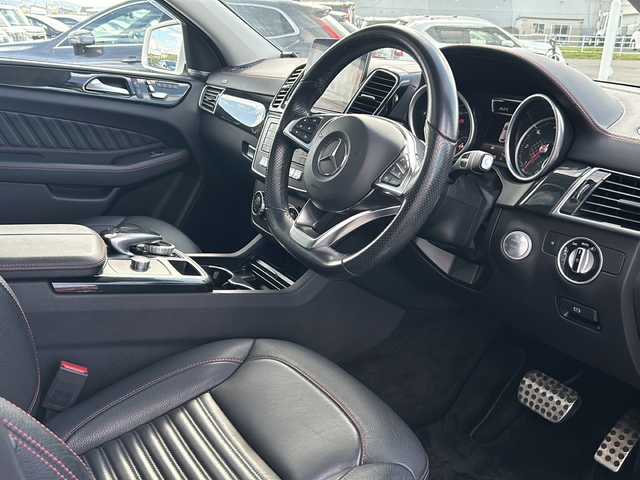 メルセデス・ベンツ ＧＬＥ３５０ｄ 4マチック クーペ スポーツ 道東・釧路十勝 2017(平29)年 13.5万km ダイヤモンドホワイト ・サンルーフ/・４WD/・純正ナビ/（CD/DVD/BT/USB/フルセグ）/・全方位カメラ/・ETC/・純正ドライブレコーダー（前方）/・前席メモリー付パワーシート/・全席シートヒーター/・前席エアシート/・電動リアゲート/・プッシュスタート/・スマートキー/・横滑り防止/・オートライト/・ドアバイザー/・ダブル+カーテンエアバッグ/・取扱説明書/・保証書/・純正アルミホイール付スタッドレス積込（275/45/R21）/2020年製造残4ミリ