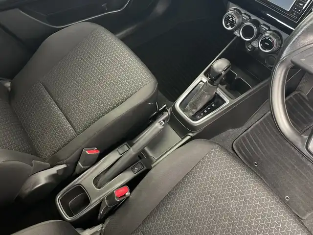 スズキ スイフト XG LTD 新潟県 2017(平29)年 6.9万km スーパーブラックパール ストラーダメモリナビ【CN-RE06WD】/　フルセグTV/Bluetooth/CD/DVD/USB/バックモニター/ビルトインETC/横滑り防止装置/LEDヘッドライト/禁煙車
