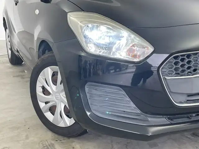 スズキ スイフト XG LTD 新潟県 2017(平29)年 6.9万km スーパーブラックパール ストラーダメモリナビ【CN-RE06WD】/　フルセグTV/Bluetooth/CD/DVD/USB/バックモニター/ビルトインETC/横滑り防止装置/LEDヘッドライト/禁煙車