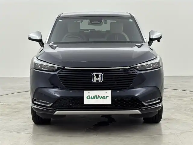 ホンダ ヴェゼル ハイブリッド e:HEV PLaY 福岡県 2023(令5)年 0.6万km ミッドナイトブルービームM ワンオーナー　/ガラスルーフ　/純正ナビ　/置くだけ充電　/ビルトインＥＴＣ２．０　/前後ドラレコ　/ホンダセンシング　/パドルシフト　/ハーフレザー　/シートヒーター　/ステアリングヒーター　/パワーバックドア　/ＬＥＤ